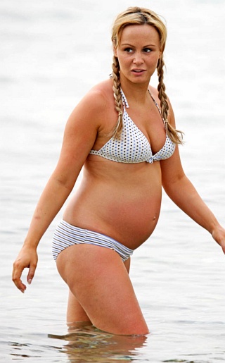 Chanelle Hayes Bikini Pictures