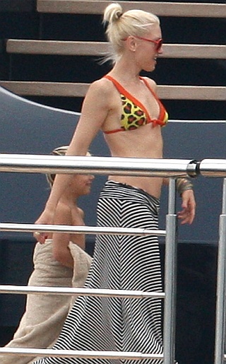 Gwen Stefani Bikini Pictures