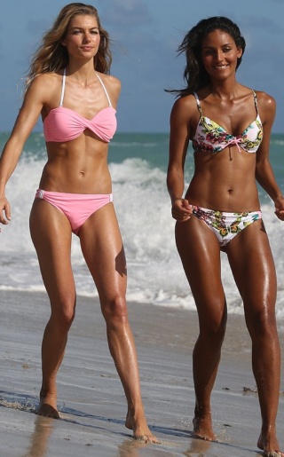 Jessica Hart and Emanuela De Paula Bikini Pictures
