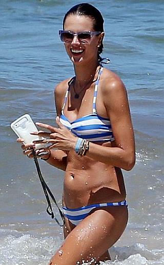 Alessandra Ambrosio Bikini Pictures